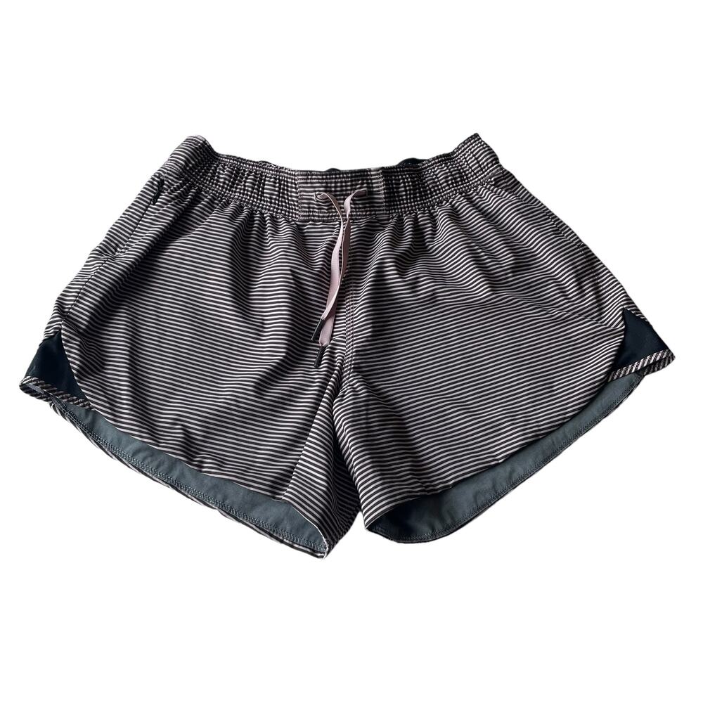 Women's Lululemon Stripe Go The Distance Reversible Activewear Gym Shorts sz 8